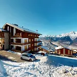 Apartman Stunning With Mountain View