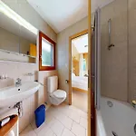Apartman Stunning With Mountain View *