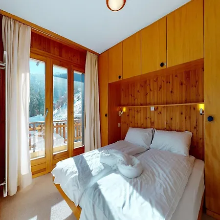 Stunning With Mountain View *