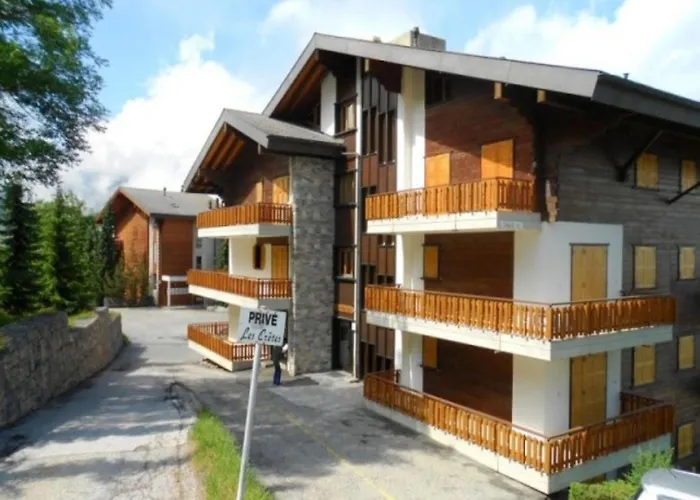 Stunning With Mountain View *