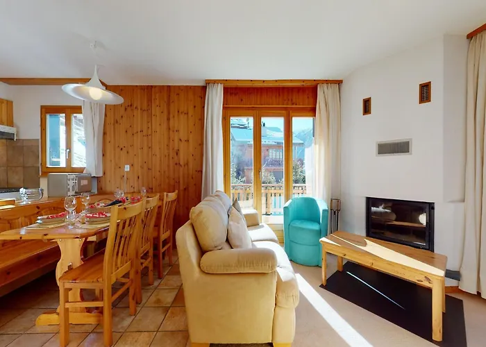 Stunning With Mountain View Apartman