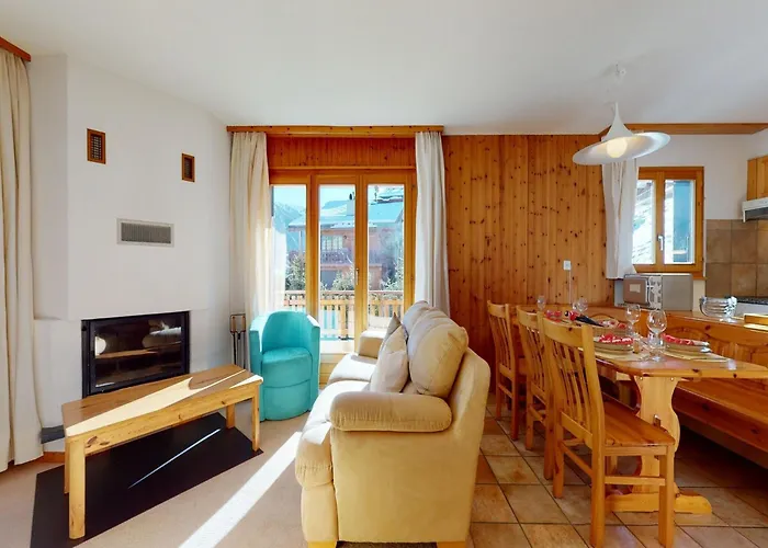 Stunning With Mountain View Apartman